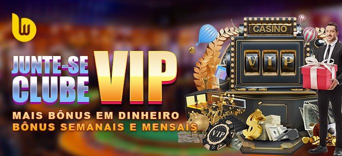 pkpk1 Sportsbook Myanmar ဘောလုံး live betting ကစားသူ မိုဘိုင်းနှင့် ကစားနေသောမြင်ကွင်း